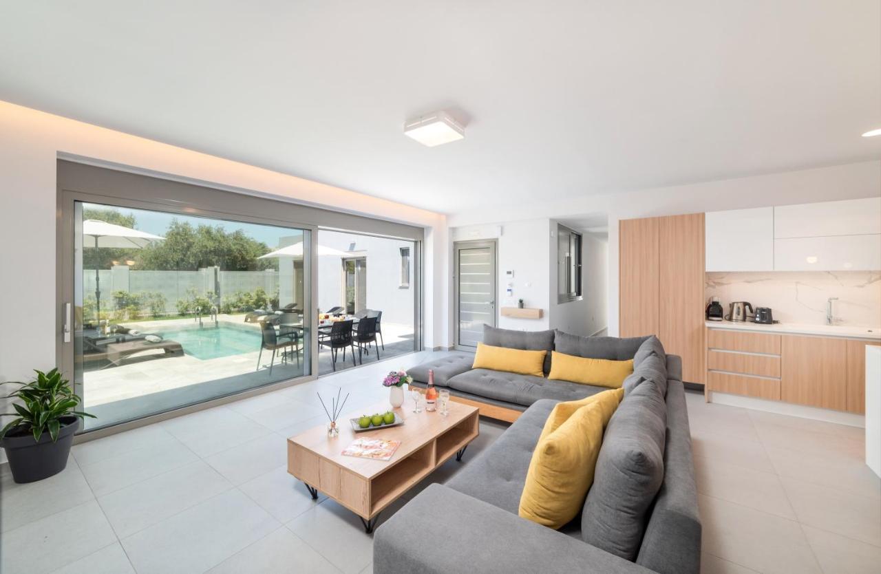 Villa Ampela By Posarellivillas Agia Marina Buitenkant foto